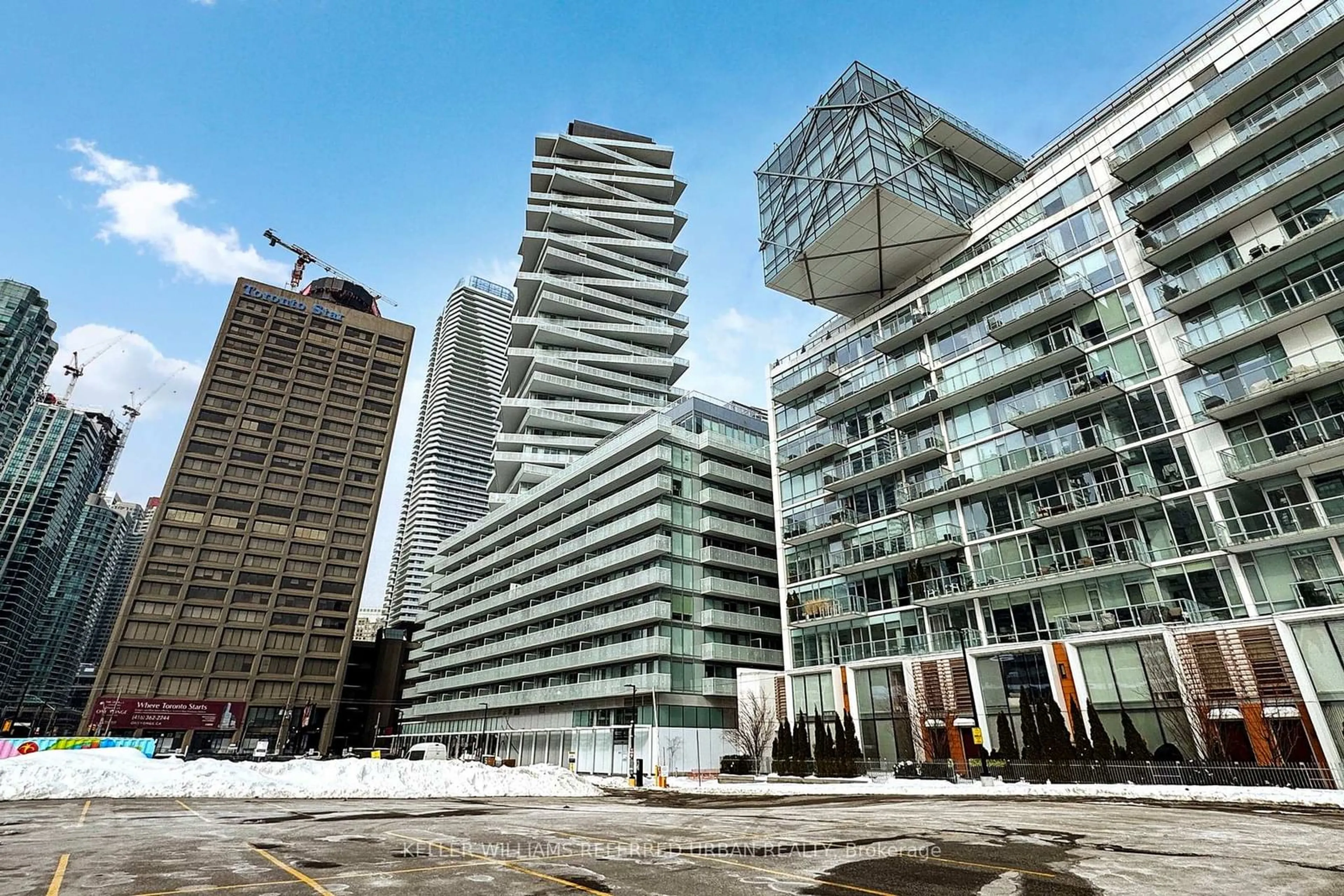 Unknown for 15 Queens Quay #1401, Toronto Ontario M5E 0A5