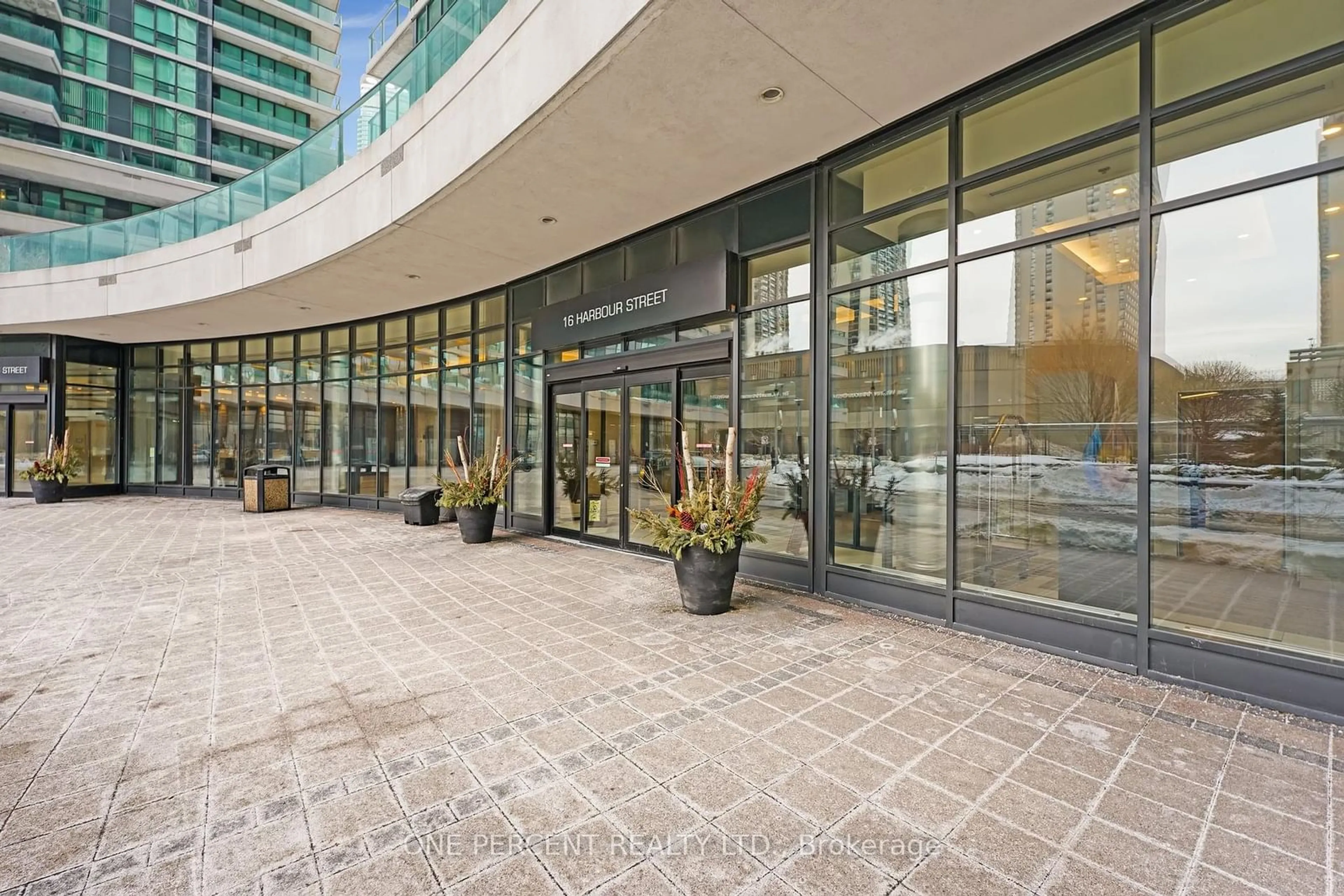 Indoor foyer for 16 Harbour St #4010, Toronto Ontario M5J 2Z7