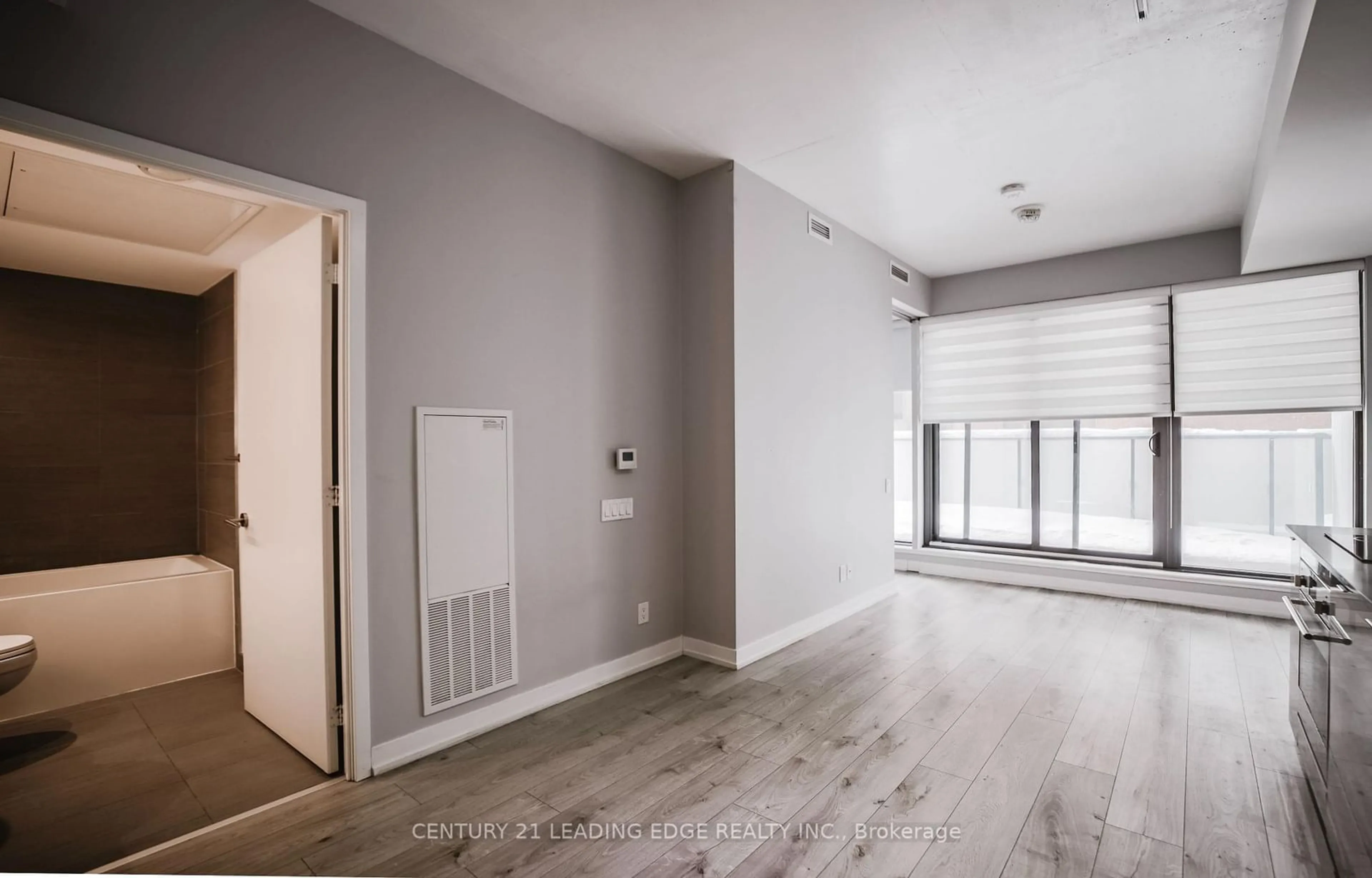 A pic of a room for 161 Roehampton Ave #223, Toronto Ontario M4P 1P9