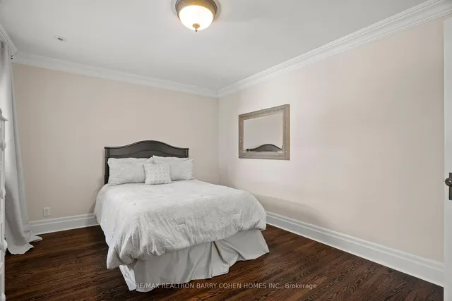 Additional property image - 72 Teddington Park Ave
