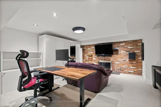 Additional property image - 72 Teddington Park Ave