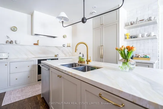 Additional property image - 105 Lascelles Blvd