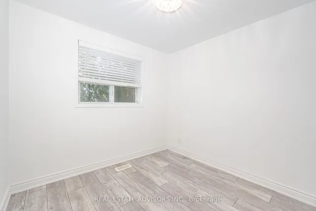 Additional property image - 7 Foxwarren Dr