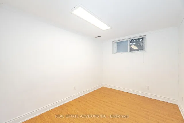 Additional property image - 7 Foxwarren Dr