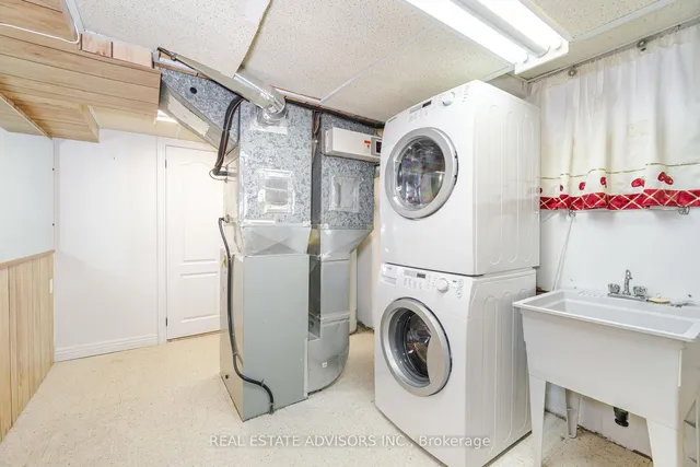 Additional property image - 7 Foxwarren Dr