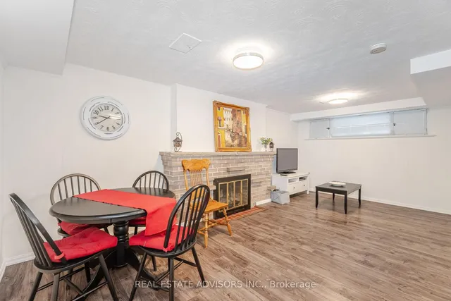 Additional property image - 7 Foxwarren Dr