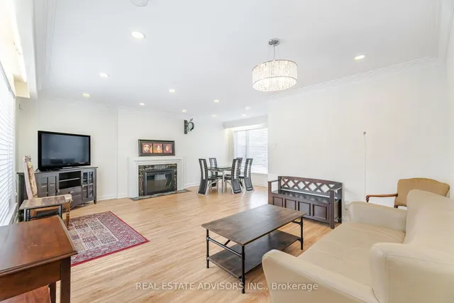 Additional property image - 7 Foxwarren Dr