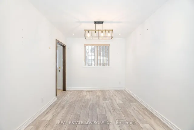 Additional property image - 7 Foxwarren Dr