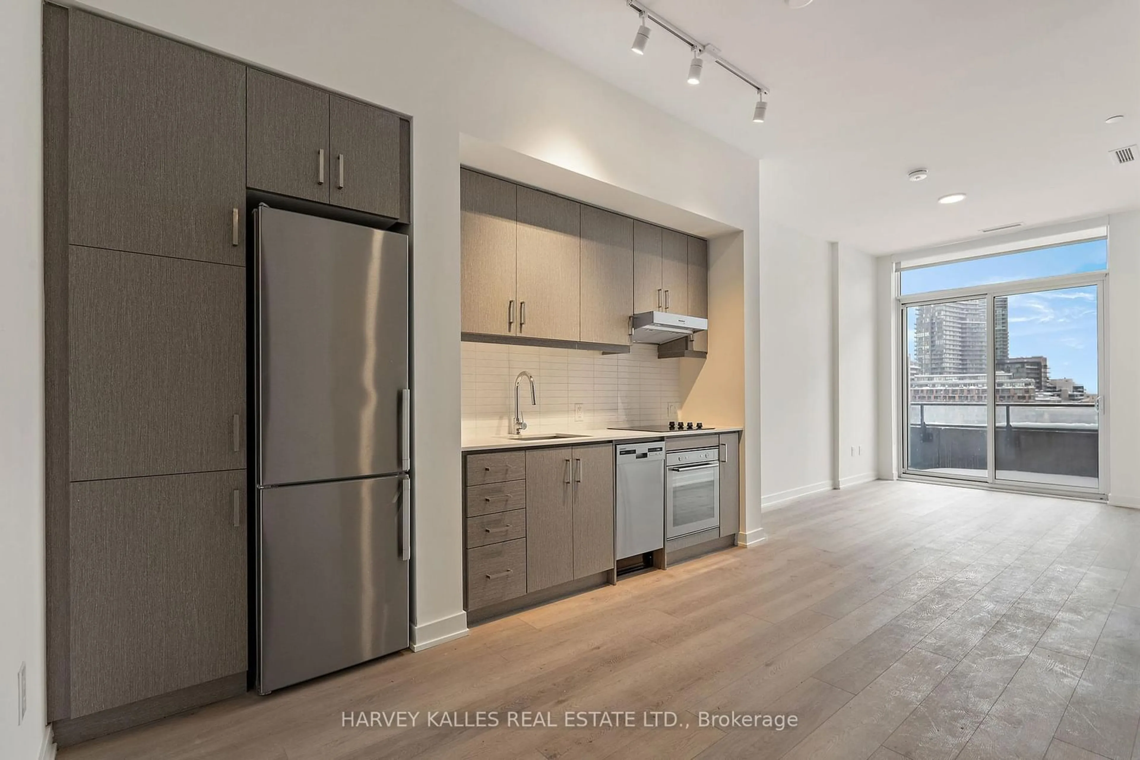 Open concept kitchen, unknown for 9 Tecumseth St #616, Toronto Ontario M5V 0S5