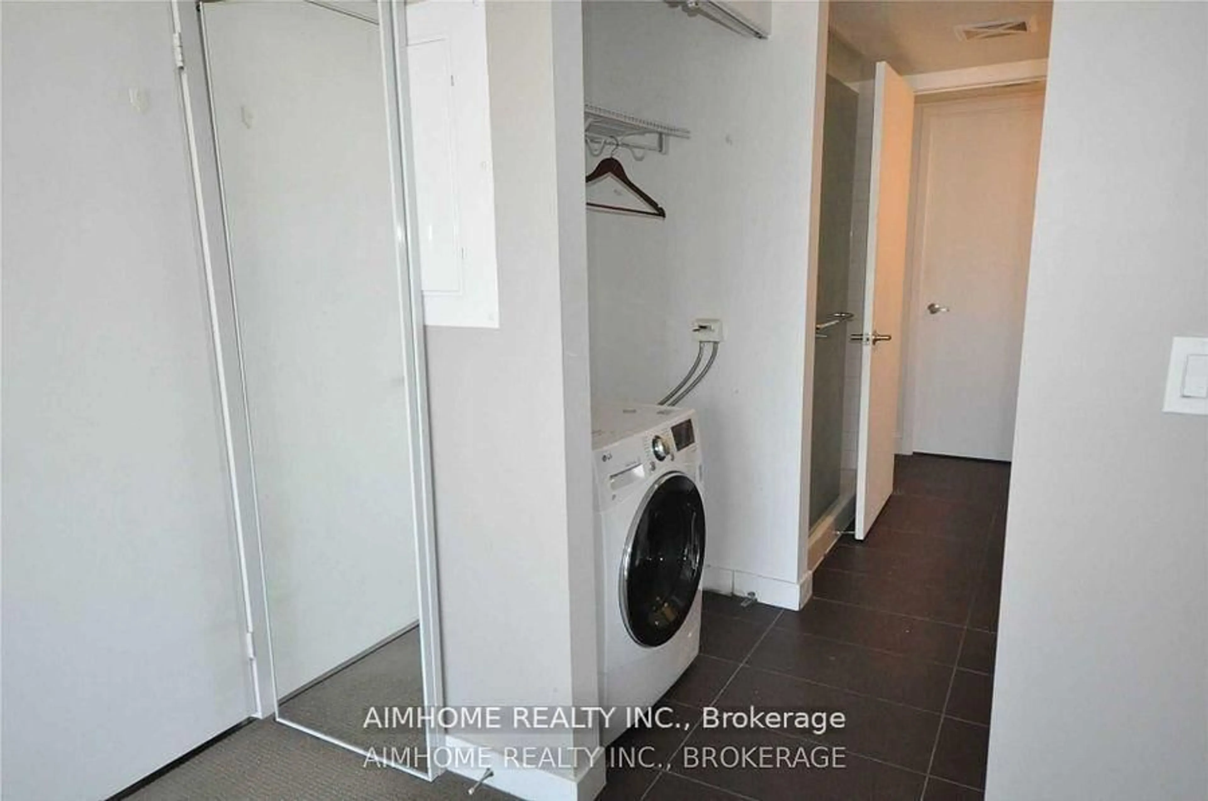 Laundry room for 38 Dan Leckie Way #2911, Toronto Ontario M5V 2V6