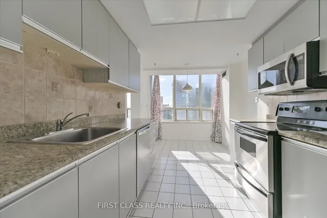 Additional property image - 7 Bishop Ave Unit 1805