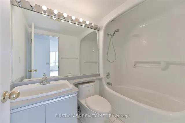 Additional property image - 7 Bishop Ave Unit 1805