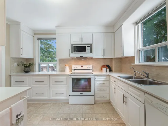 Additional property image - 28 Graymar Ave