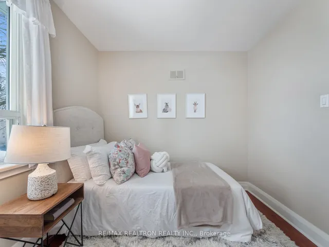Additional property image - 28 Graymar Ave