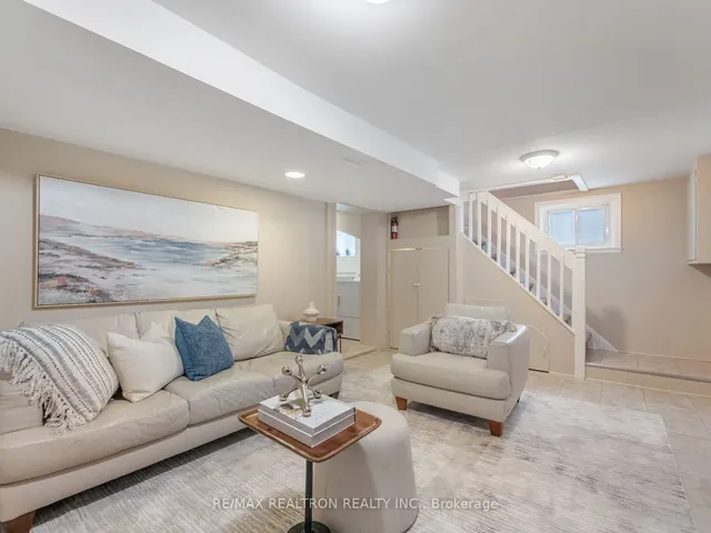Additional property image - 28 Graymar Ave