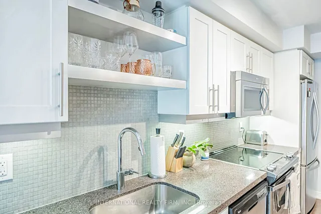 Additional property image - 525 Adelaide St Unit 520