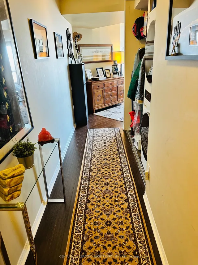Additional property image - 7 Concorde Pl Unit 2009
