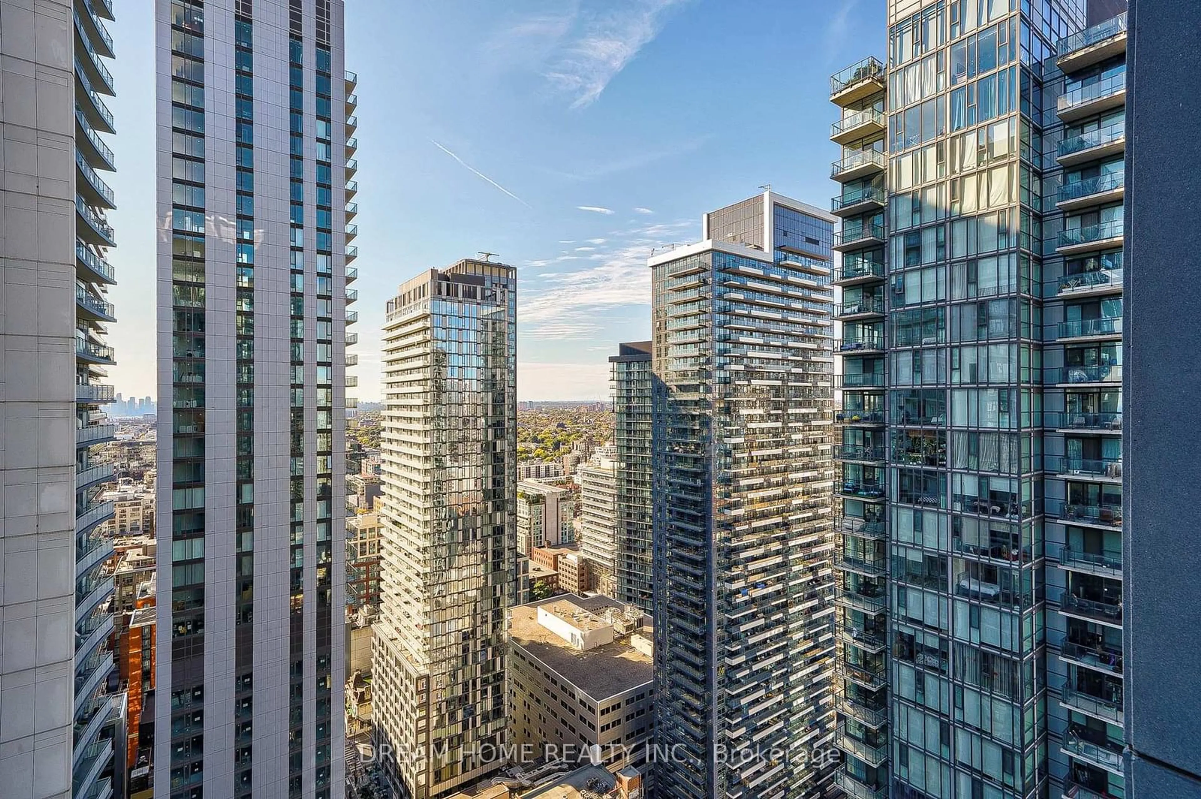 A pic from outside/outdoor area/front of a property/back of a property/a pic from drone, city buildings view from balcony for 295 Adelaide St #3610, Toronto Ontario M5V 0L4