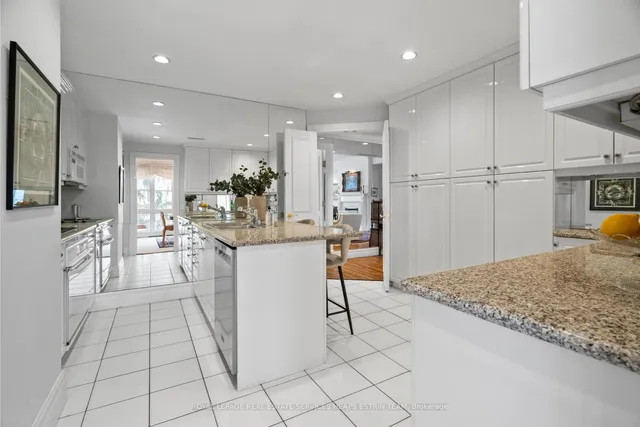 Additional property image - 1 Chedington Pl Unit 5B