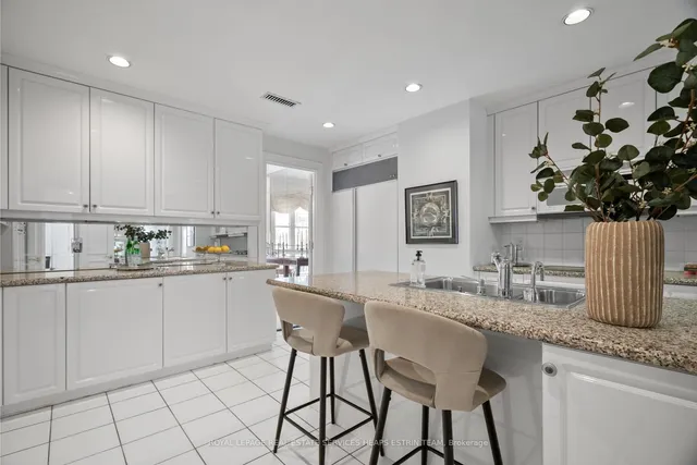 Additional property image - 1 Chedington Pl Unit 5B