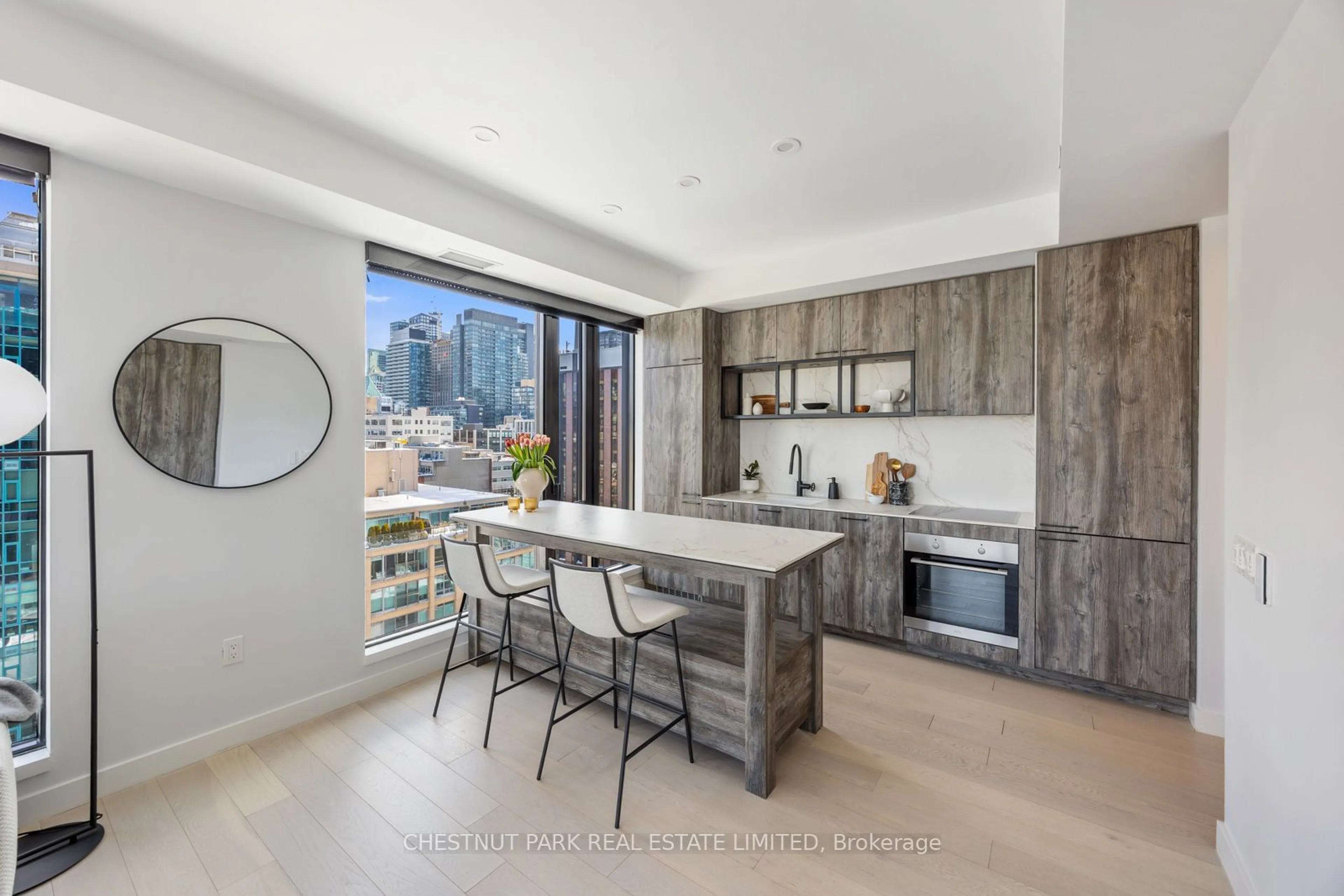 Open concept kitchen, unknown for 505 Richmond St #821, Toronto Ontario M5V 0P4