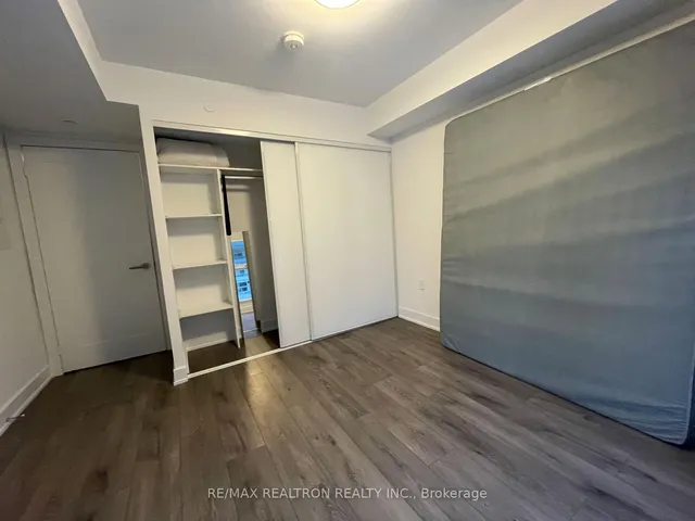 Additional property image - 585 Bloor St Unit 619