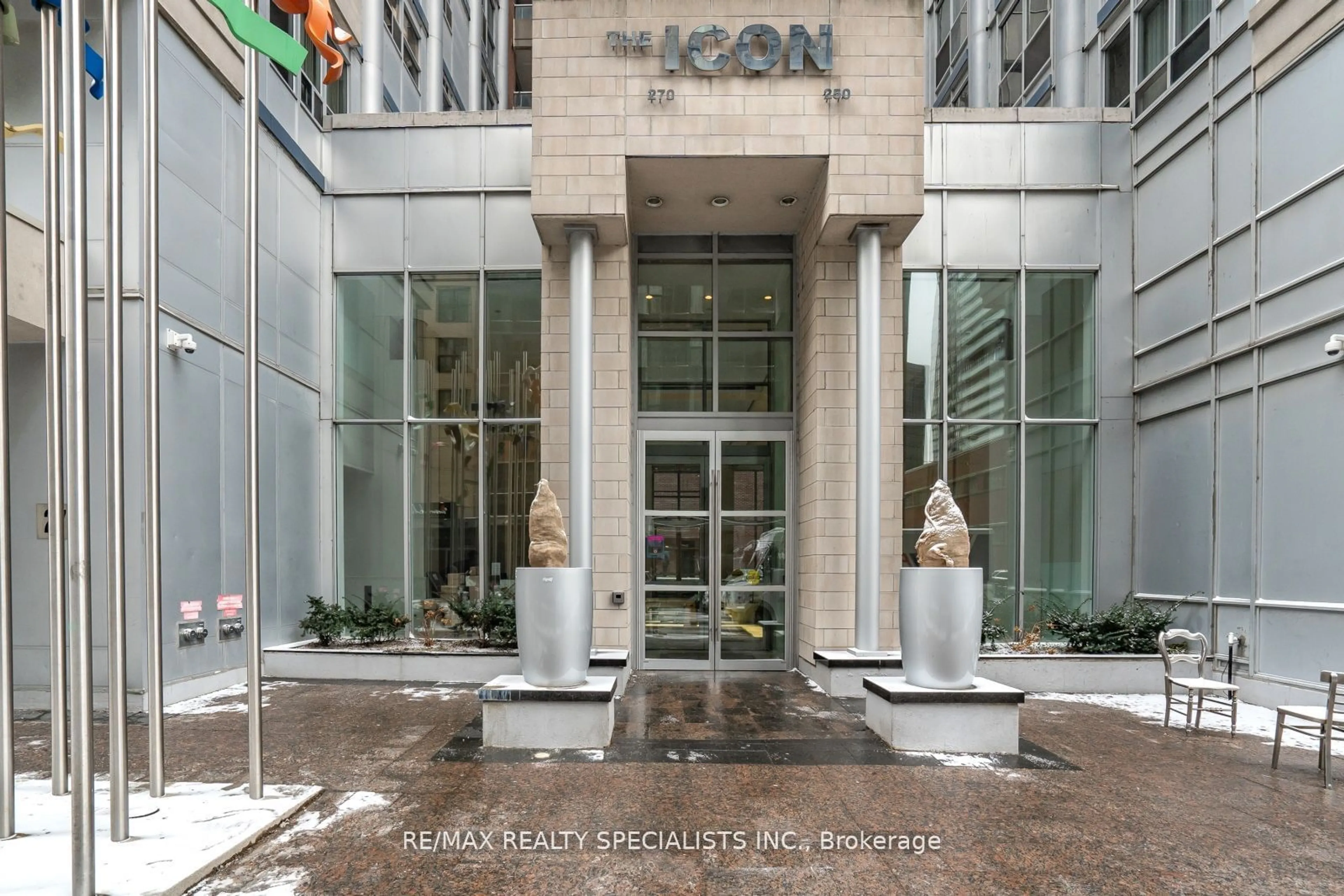 Indoor foyer for 250 Wellington St #428, Toronto Ontario M5V 2V4