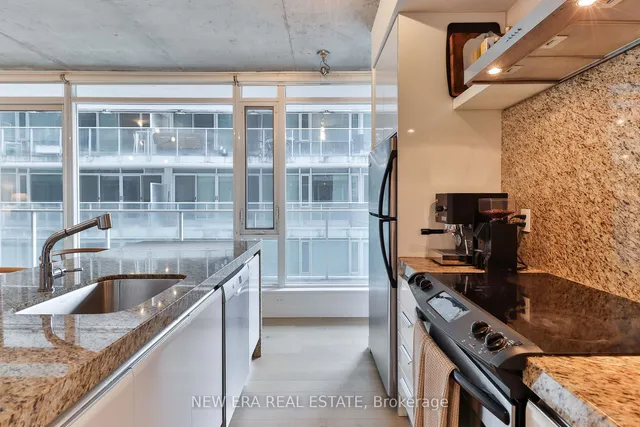 Additional property image - 75 Portland St Unit 423