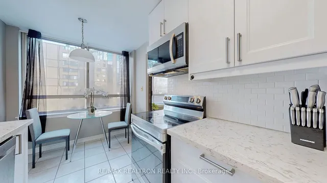 Additional property image - 633 Bay St Unit 1008