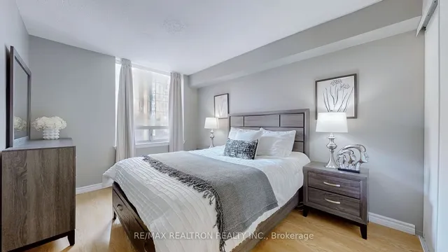 Additional property image - 633 Bay St Unit 1008