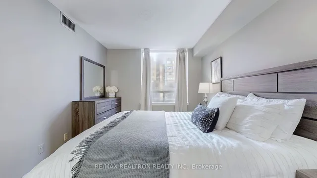 Additional property image - 633 Bay St Unit 1008
