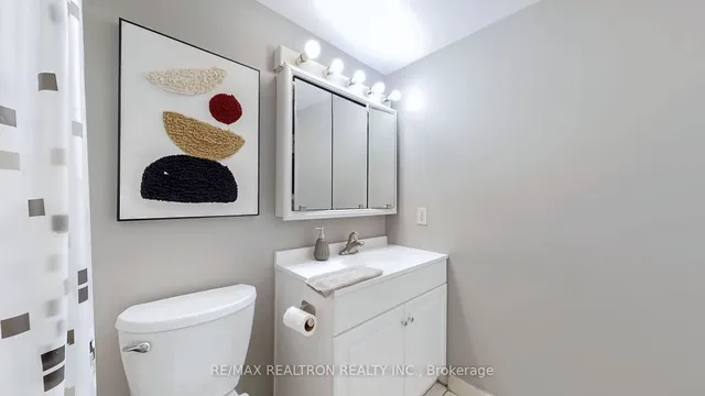 Additional property image - 633 Bay St Unit 1008