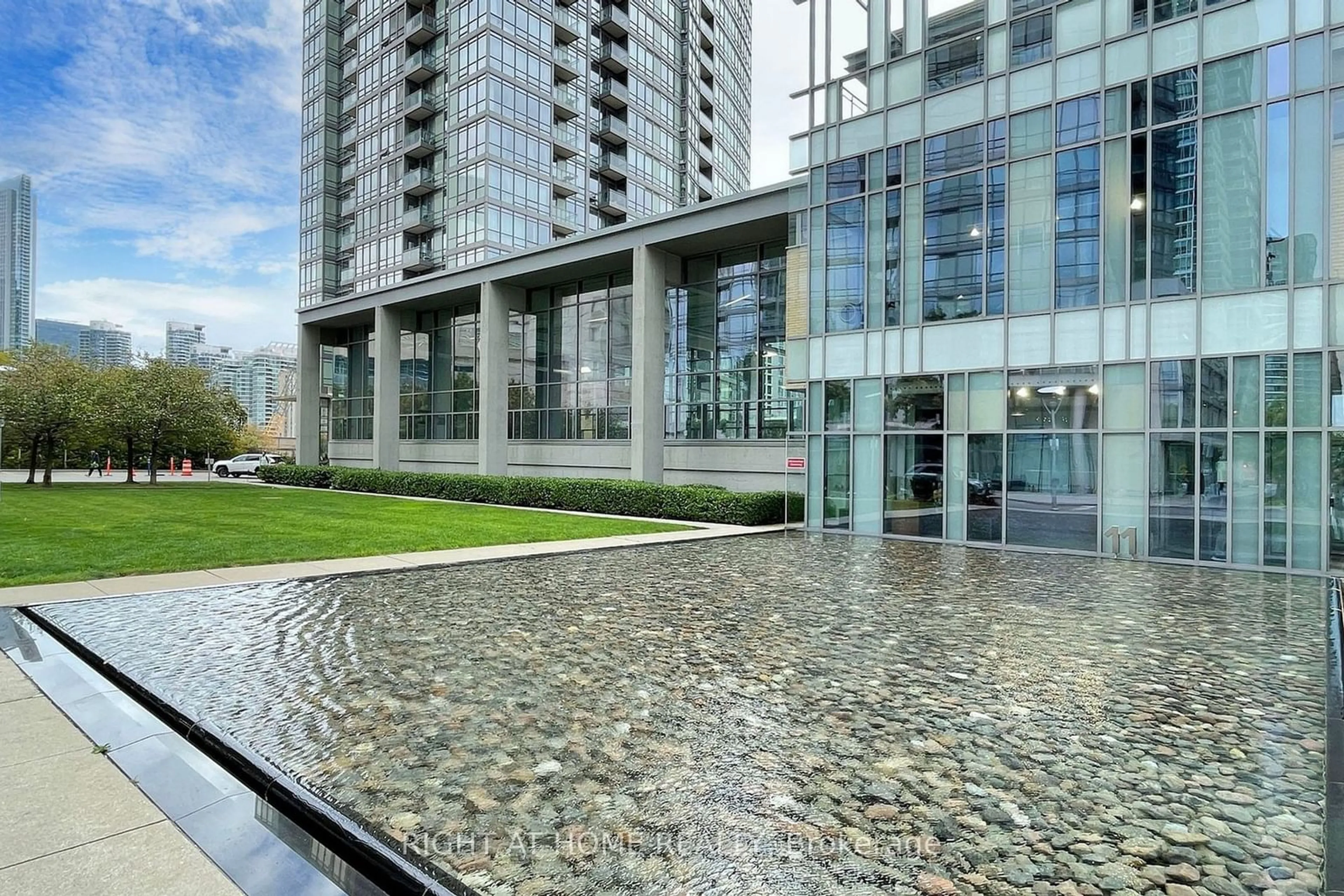 Indoor foyer for 5 Mariner Terr #3611, Toronto Ontario M5V 3V6