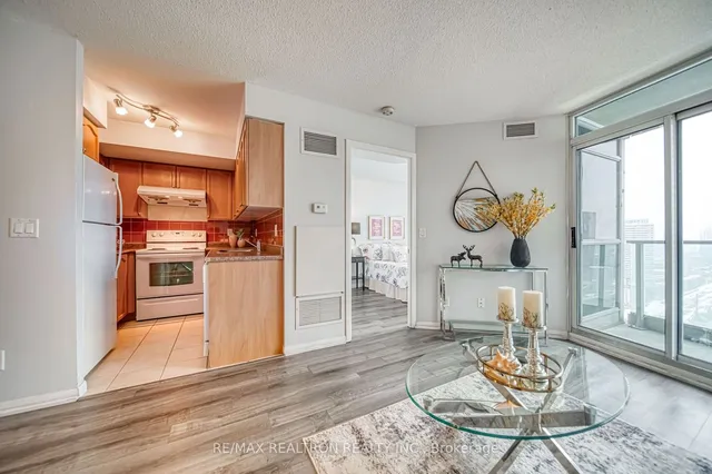 Additional property image - 18 Yonge St Unit 3109