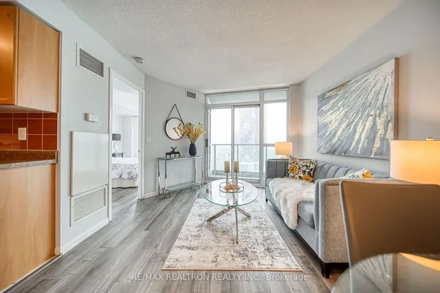 Additional property image - 18 Yonge St Unit 3109