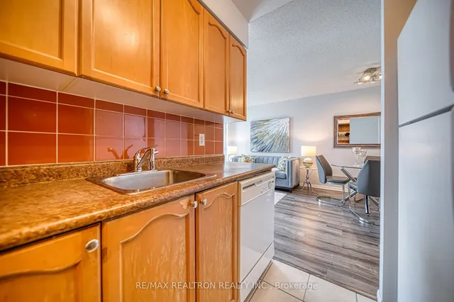 Additional property image - 18 Yonge St Unit 3109