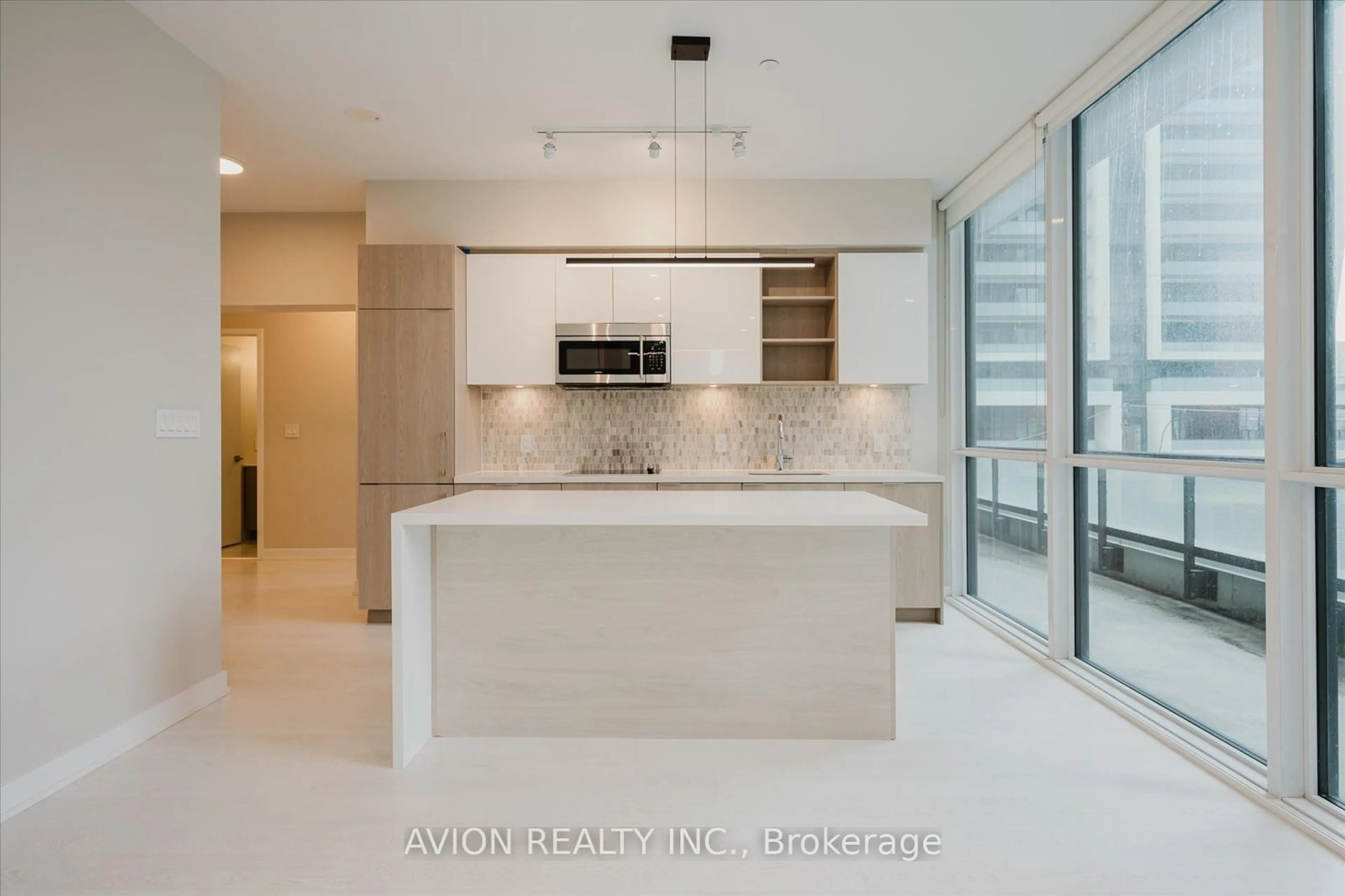 Open concept kitchen, ceramic/tile floor for 50 Ordnance St #402, Toronto Ontario M6K 1A2