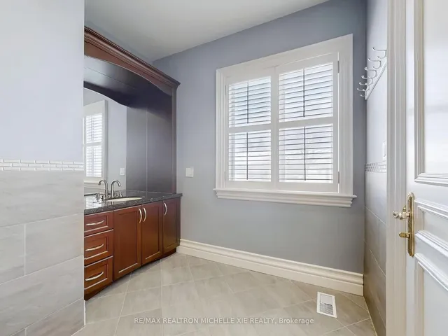 Additional property image - 8 Colvestone Rd