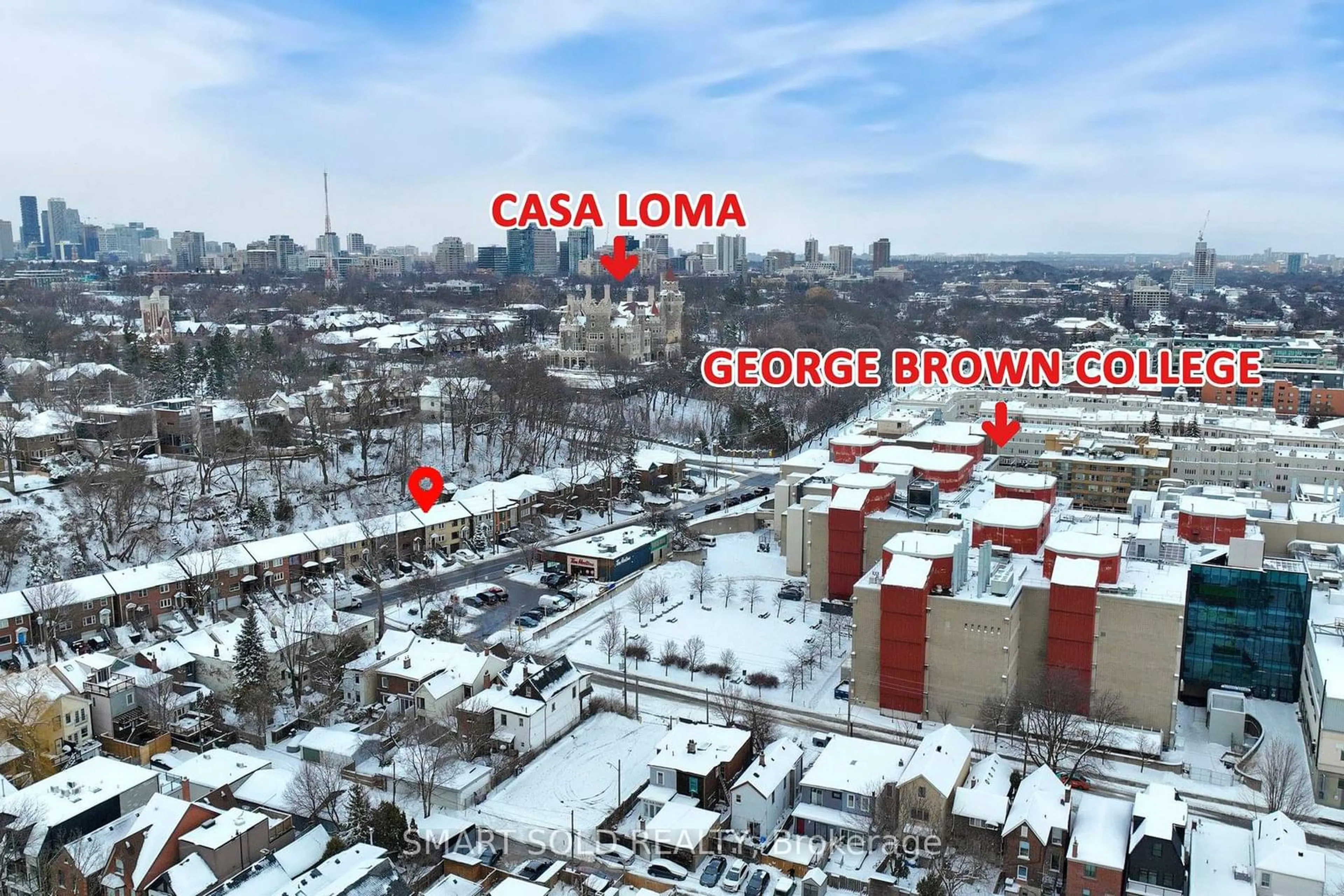 A pic from outside/outdoor area/front of a property/back of a property/a pic from drone, city buildings view from balcony for 592 Davenport Rd, Toronto Ontario M5R 1K9