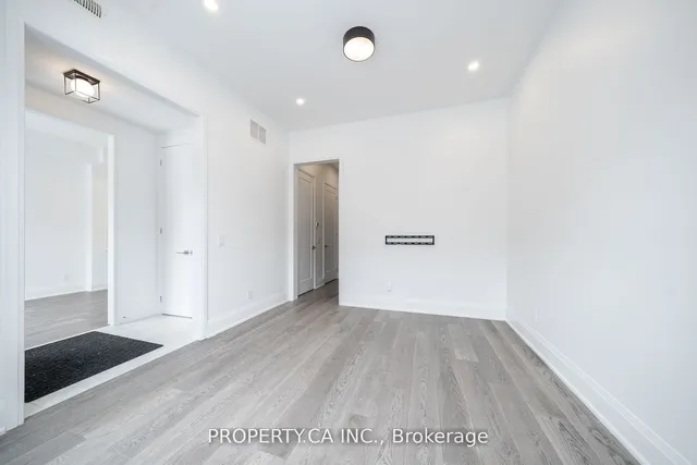 Additional property image - 17 Greenbriar Rd Unit 3
