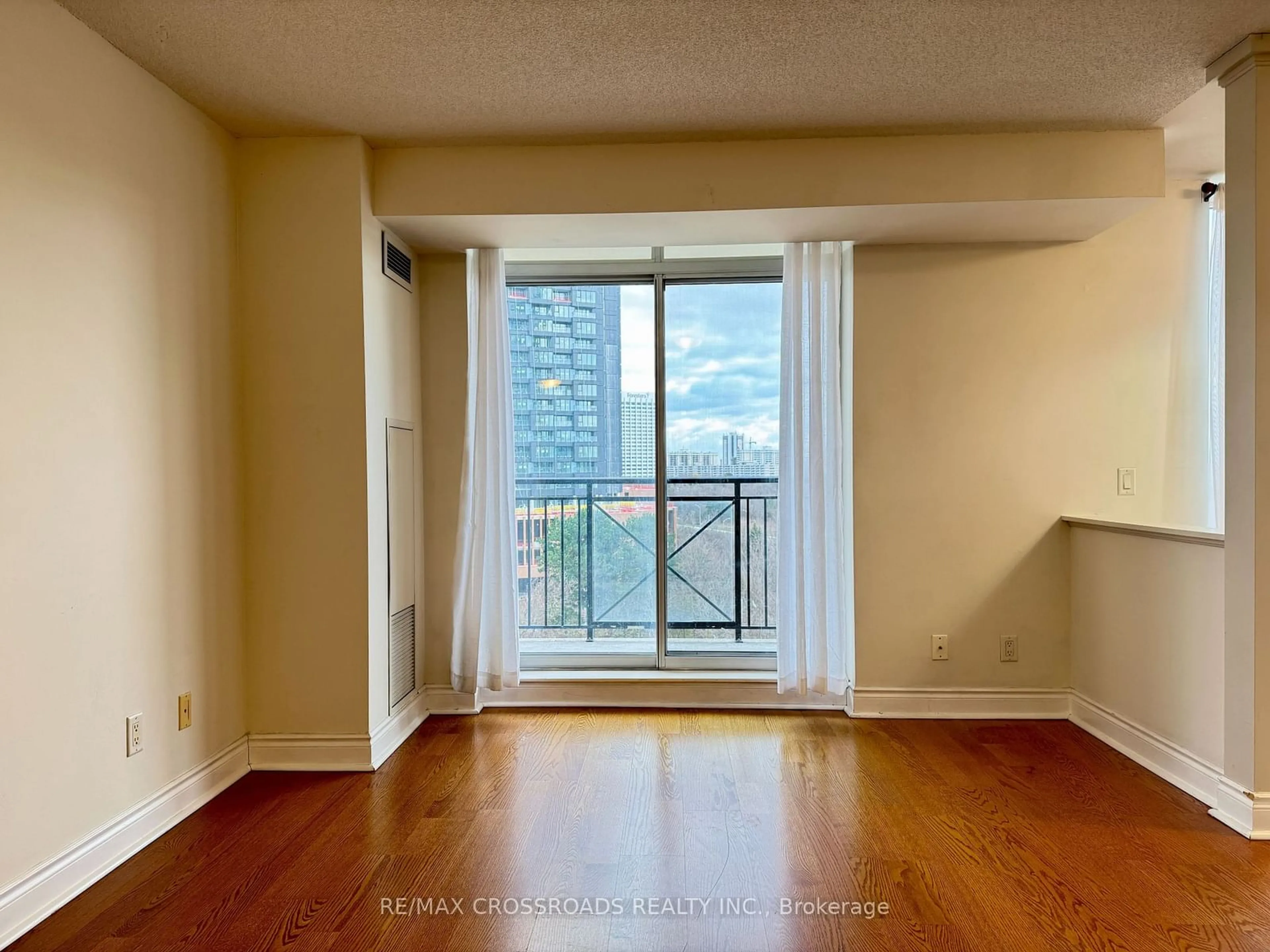 A pic of a room for 1103 Leslie St #802, Toronto Ontario M3C 4G8