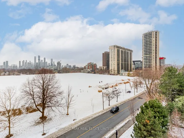 Additional property image - 10 Avoca Ave Unit 606