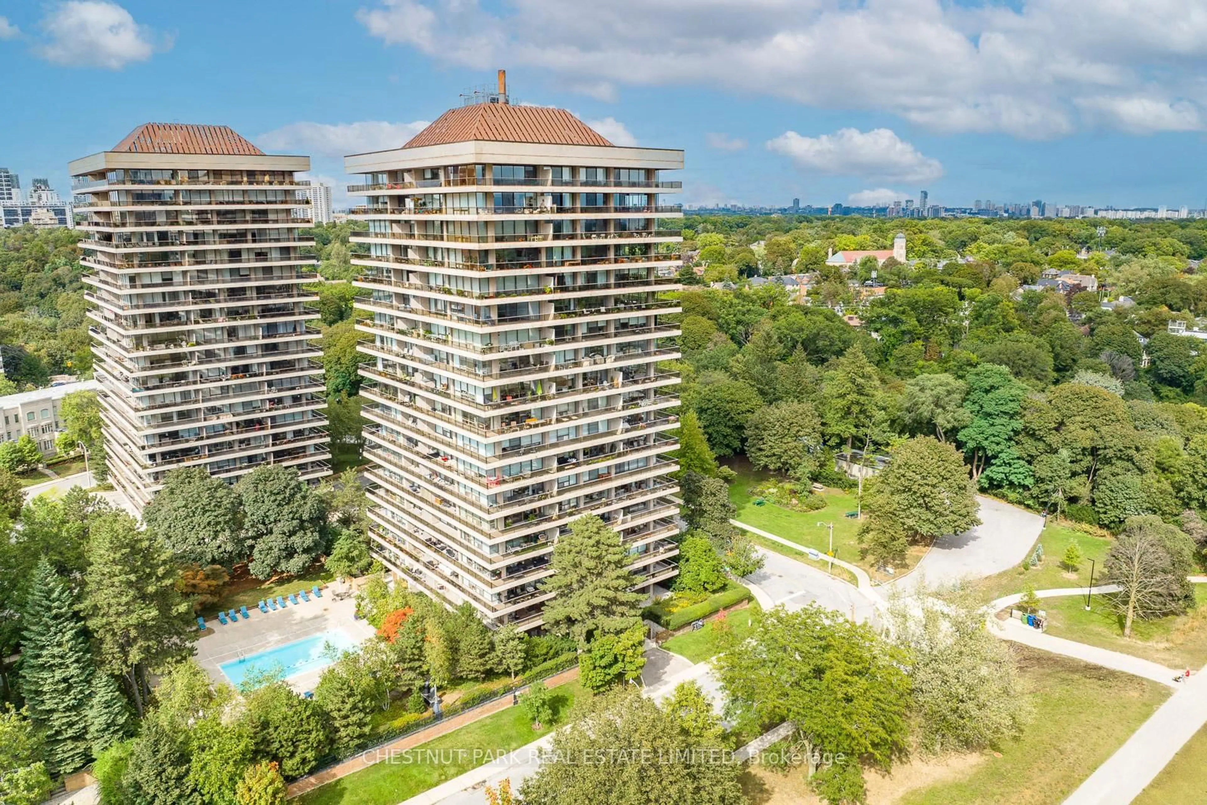 A pic from outside/outdoor area/front of a property/back of a property/a pic from drone, city buildings view from balcony for 10 Avoca Ave #606, Toronto Ontario M4T 2B7