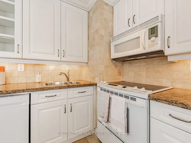 Additional property image - 10 Avoca Ave Unit 606