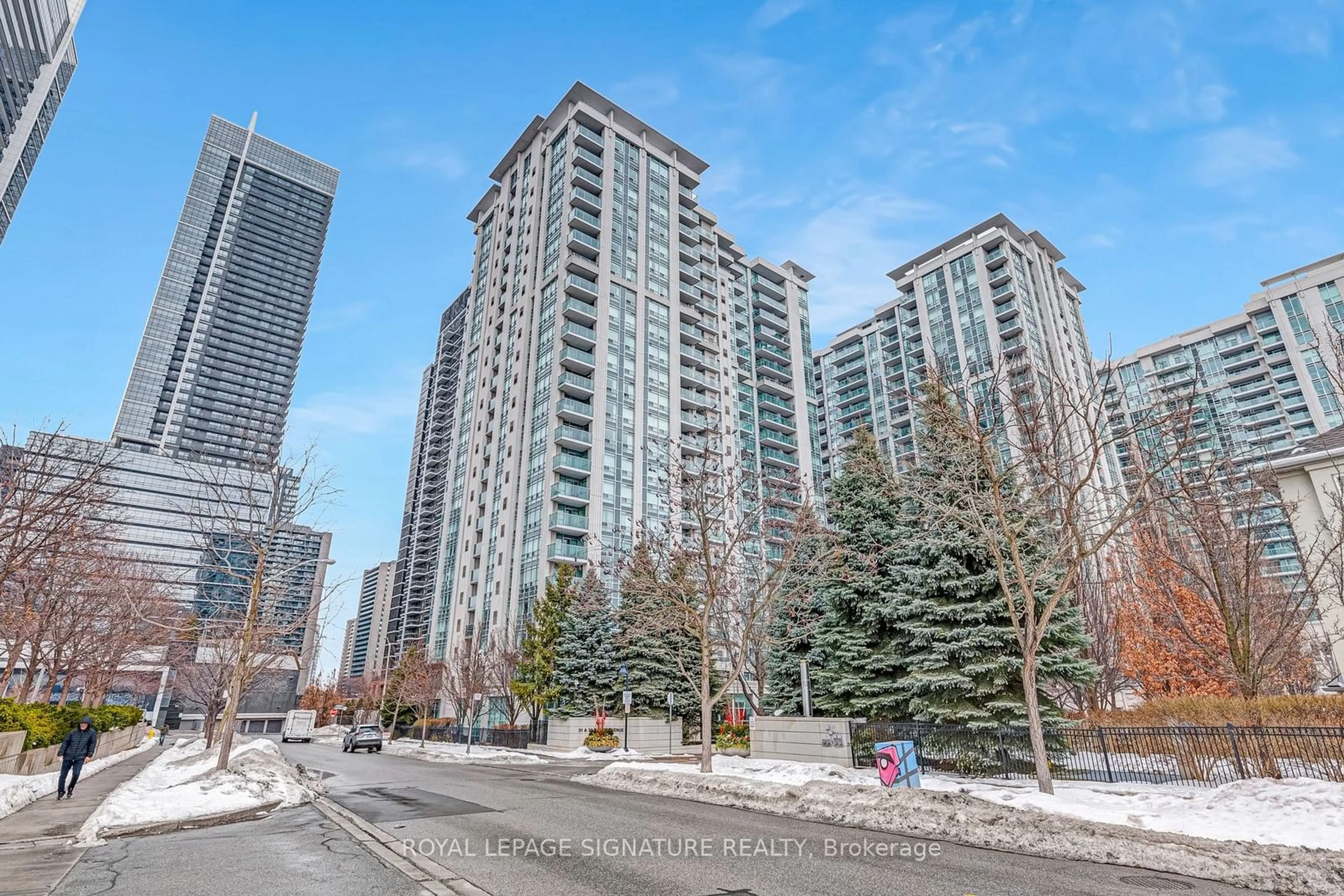 A pic from outside/outdoor area/front of a property/back of a property/a pic from drone, city buildings view from balcony for 31 Bales Ave #501, Toronto Ontario M2N 7L6