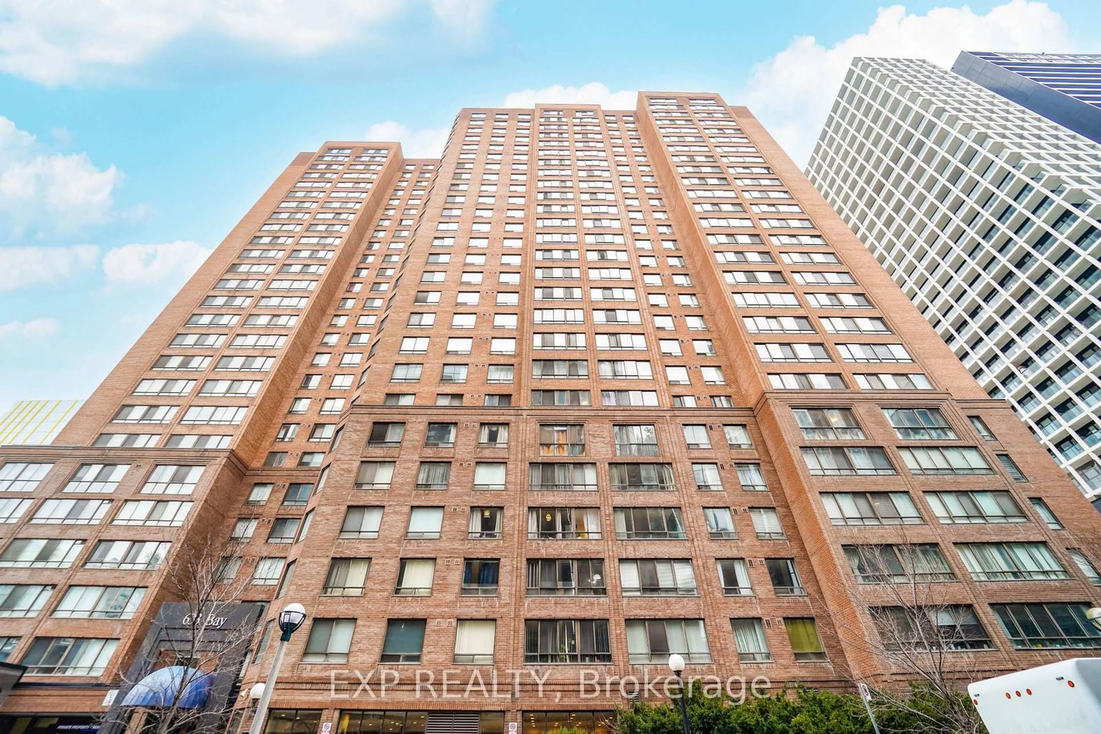 Unknown for 633 Bay St #2322, Toronto Ontario M5G 2G4