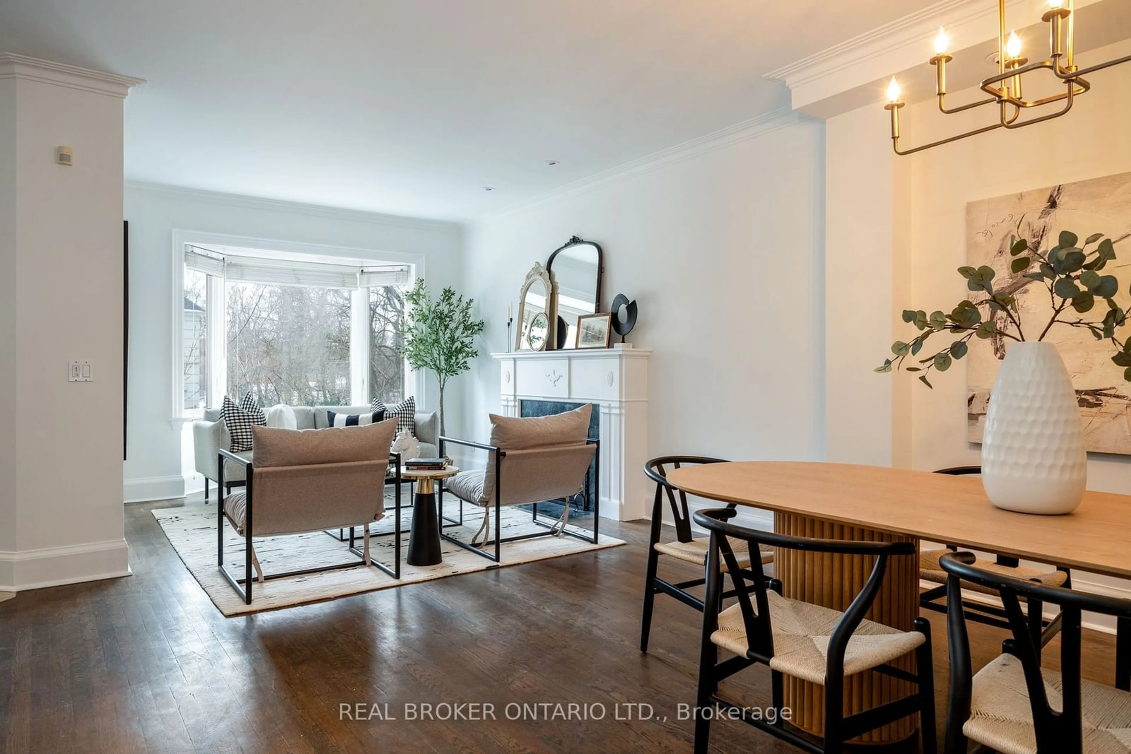 Dining room, unknown for 258 Douglas Ave, Toronto Ontario M5M 1G8