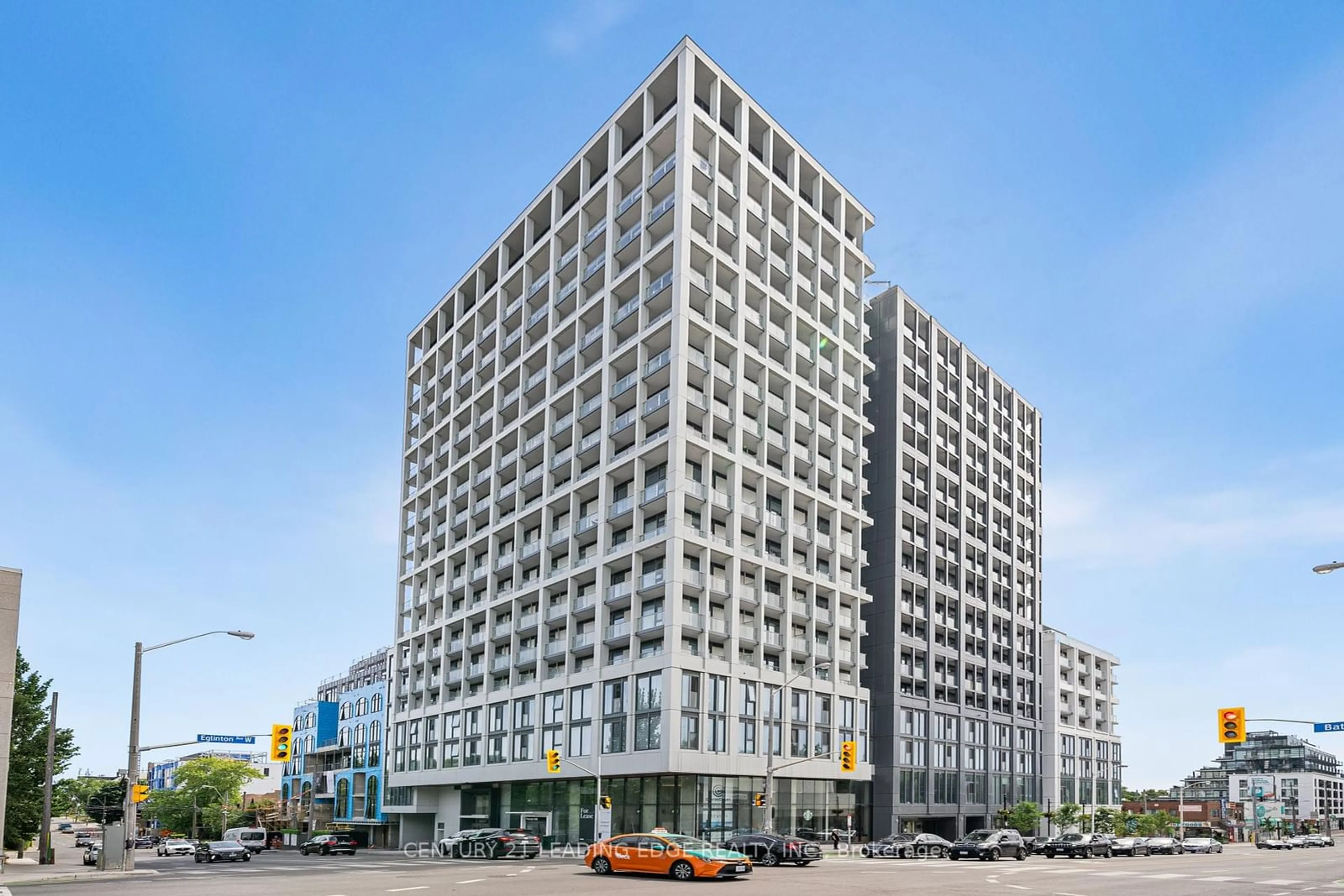 Indoor foyer for 2020 Bathurst St #1001, Toronto Ontario M5P 0A6