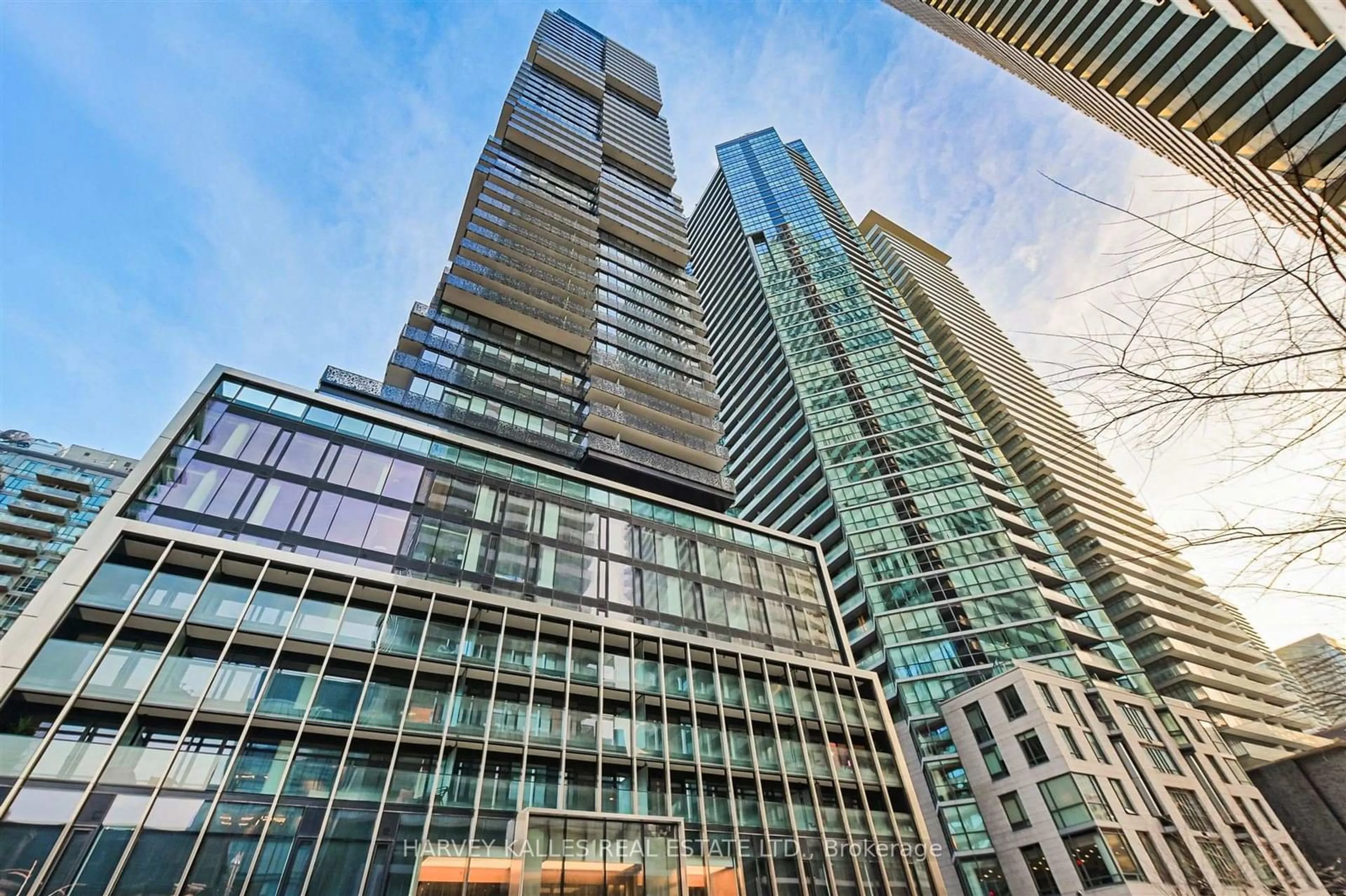 Indoor foyer for 55 Charles St #4304, Toronto Ontario M4Y 0J1