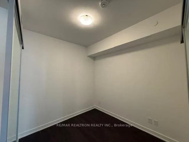 Additional property image - 543 Richmond St Unit 817